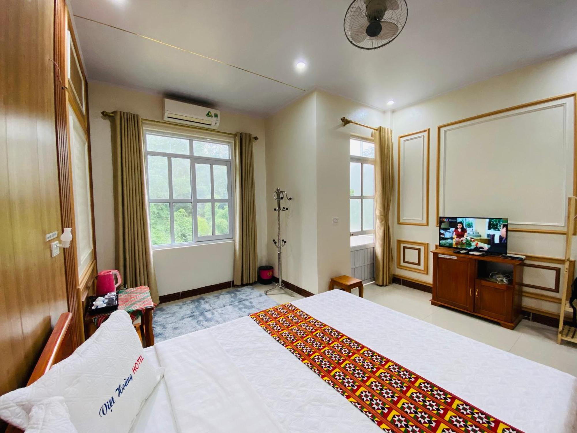Viet Hoang Hotel Bao Lac Bagian luar foto
